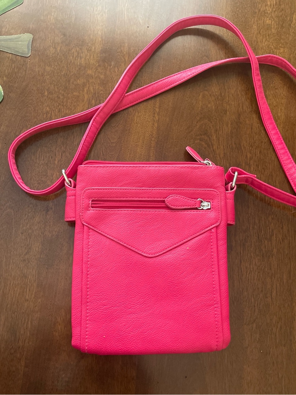 NWOT Women’s Hot Pink Safe Keeper Crossbody Shoulder Bag